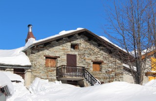 montagna-chalet-inverno-Trentino-neve