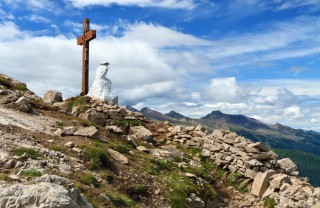 Passo Rolle Trentino Alto Adige Monte Castellazzo croce