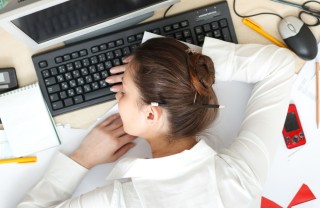 lavoro ufficio sonno computer