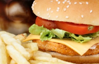 cibo spazzatura junk food dieta sbagliata consigli