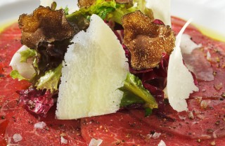 carpaccio manzo tartufo insalata parmigiano