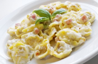 tortellini panna prosciutto