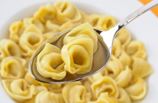 tortellini brodo carne