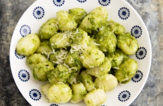 gnocchi patate pesto basilico parmigiano