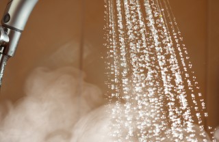come pulire il soffione della doccia