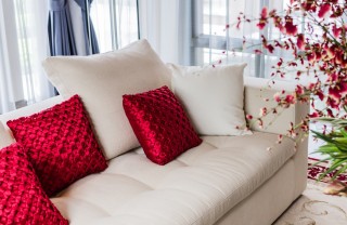 san valentino, interior design, casa in rosso