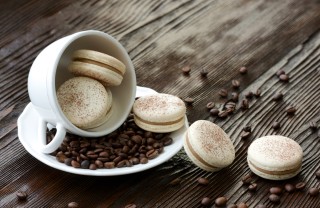 Macarons al caffè