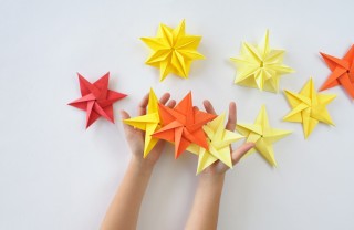 stella di natale origami, stella di natale istruzioni, lavoretti di natale