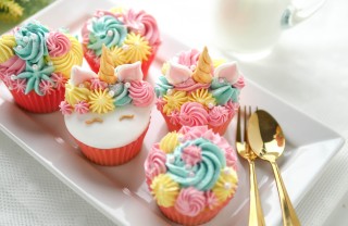 cupcake unicorno, unicorno pasta di zucchero