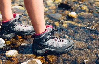 scarpe trekking, come lavarle, natura