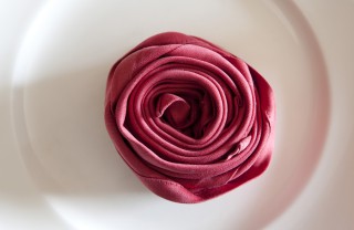 rose di stoffa facili, rose di stoffa fatte a mano, rose di stoffa fai da te