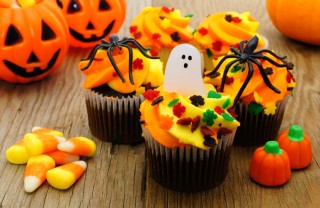 cupcake halloween pasta di zucchero, decorazioni halloween pasta di zucchero, cupcake halloween