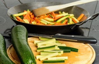 contorno, zucchine, carote