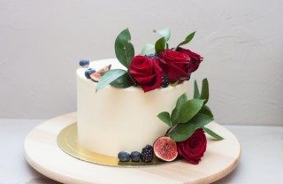 torte decorate rose rosse, torte decorate rose