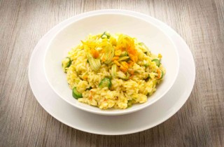 Ricetta del risotto con fiori gialli di tarassaco