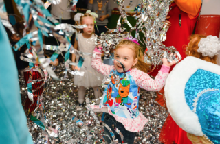 Accessori per Carnevale da bambini: il cappello da fiore fai da te