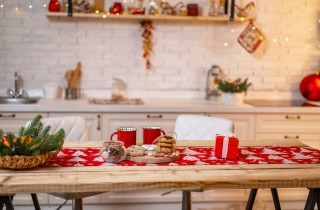 Biscotti natalizi: la  ricetta delle stelline di vetro da regalare 