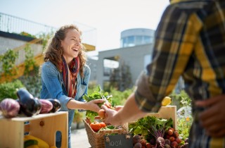 Comprare la frutta e verdura al mercato: i consigli per la spesa