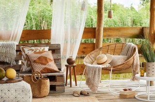 Come arredare il gazebo: 10 accessori che non possono  mancare