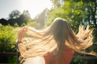 Come proteggere i capelli dal sole
