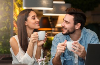 Dry dating, la moda degli appuntamenti durante cui è vietato bere alcol