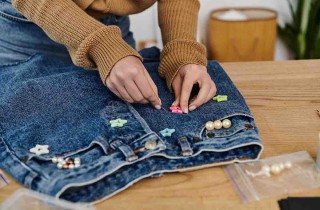 Snazzy jeans: come abbinare i jeans decorati