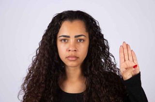 Come spiegare a scuola la Giornata mondiale contro la violenza sulle donne