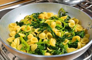 Come preparare delle perfette orecchiette alle cime di rapa