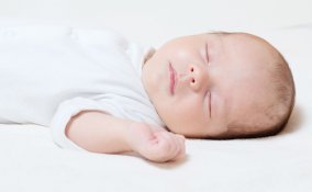 quanto deve dormire un bambino