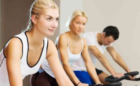 Spinning bike benefici e controindicazioni