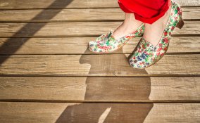 personalizzare scarpe decoupage, decoupage scarpe