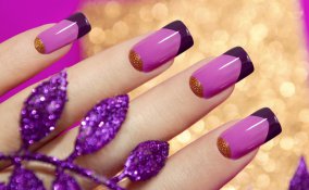 nail art, ultra violet Pantone, decorazione unghie