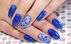 nail art, blu elettrico, unghie