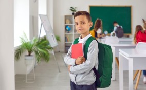 bambino a scuola