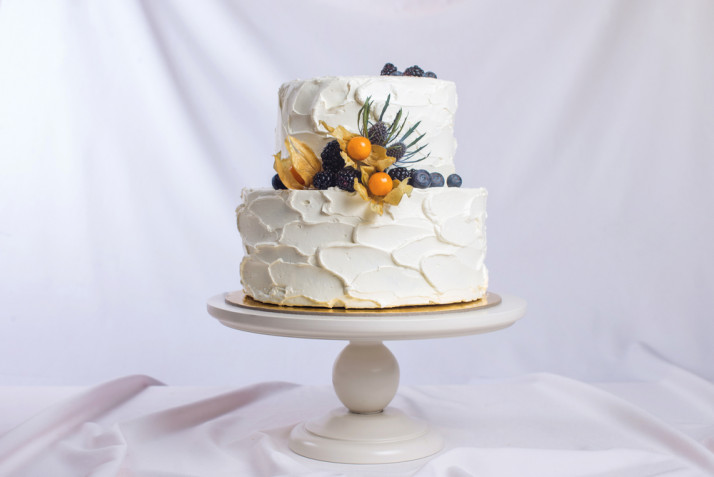 Torte matrimonio decorate con panna: 7 idee da vedere subito