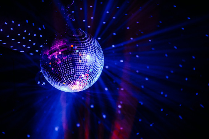 Palla discoteca fai da te: come fare la strobosfera a casa