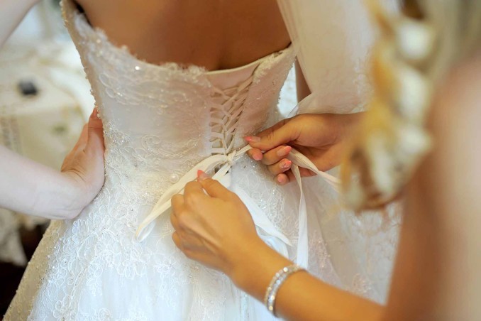 Abito sposa bianco on sale e nero significato